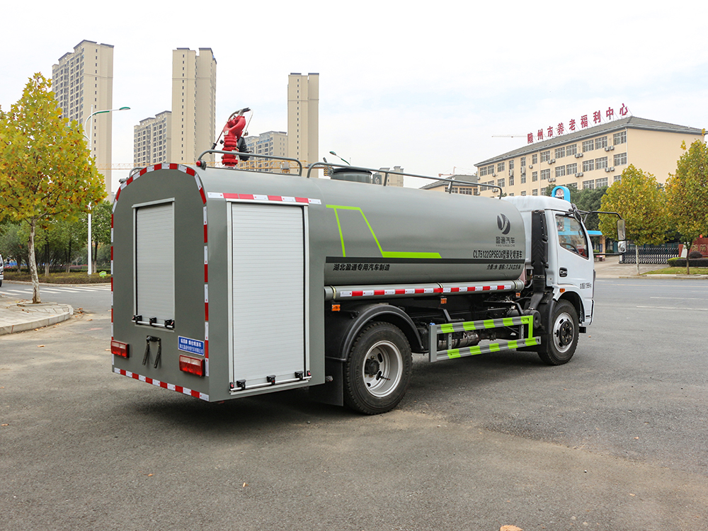 東風8噸消防灑水車