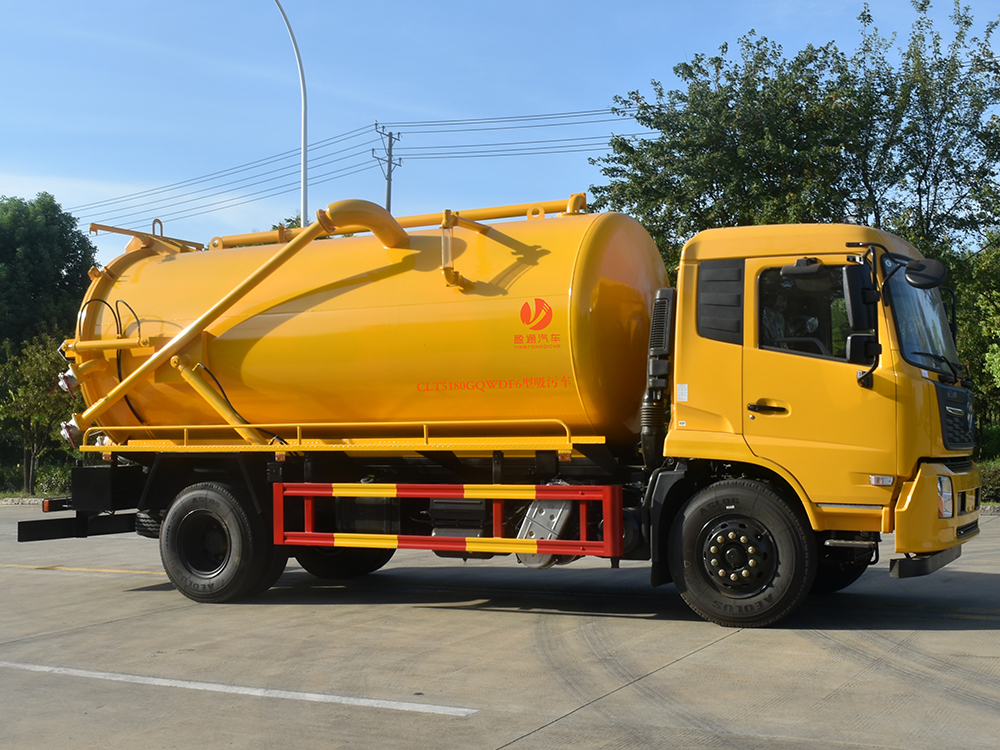 CLT5180GQWDF6型吸污車